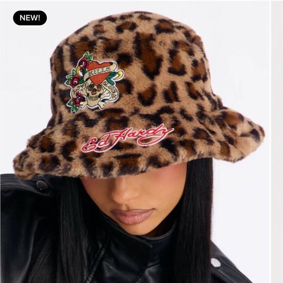 Ed Hardy Women\'s Off White Suede Faux Fur Bucket Hat OS Skull Pink Roses NWT main image 6